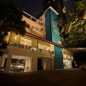 2* Hotel Paradize By The Sqwhere